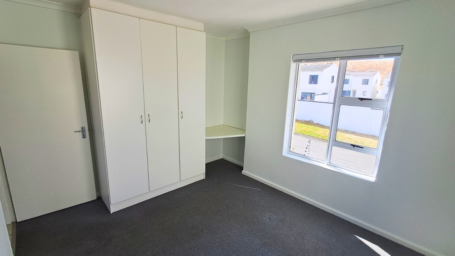 To Let 2 Bedroom Property for Rent in Somerset West Western Cape